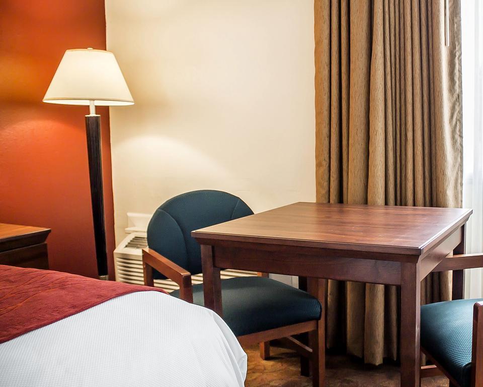 Quality Inn Лима Екстериор снимка