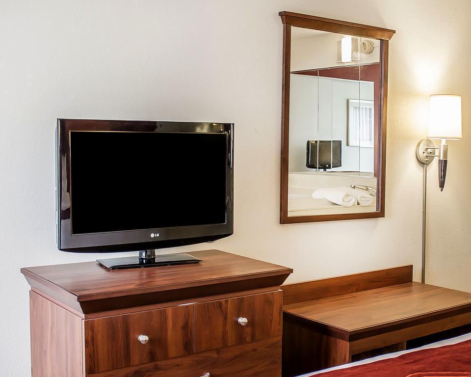 Quality Inn Лима Екстериор снимка