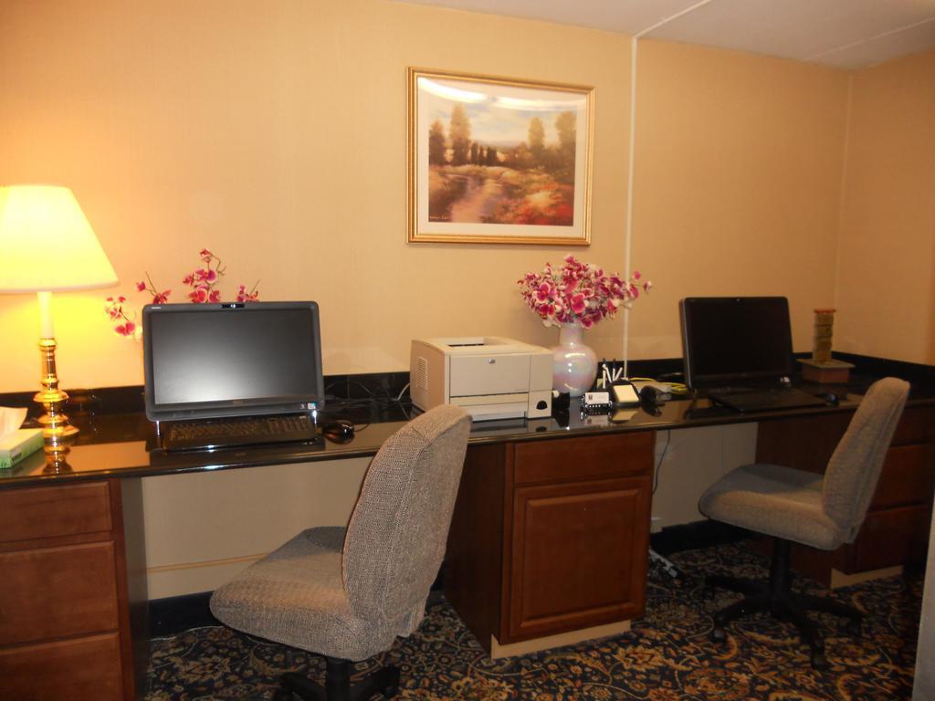 Quality Inn Лима Екстериор снимка