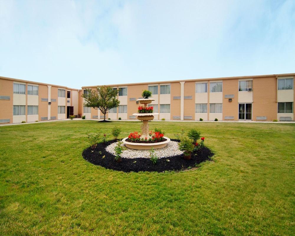 Quality Inn Лима Екстериор снимка