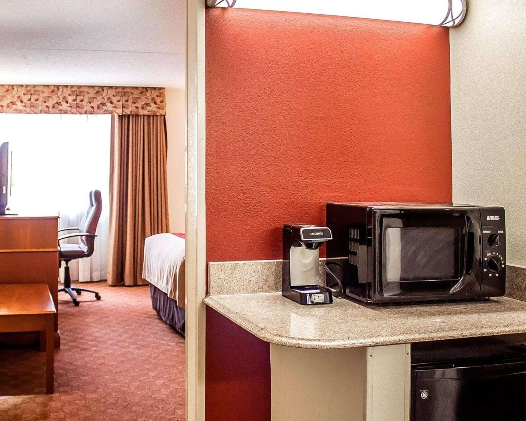 Quality Inn Лима Екстериор снимка